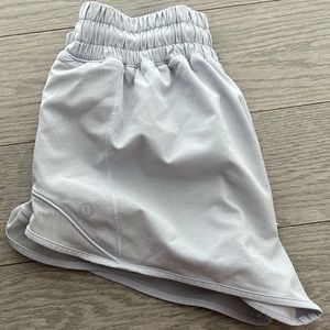 Lulu lemon hotty hot shorts lilac